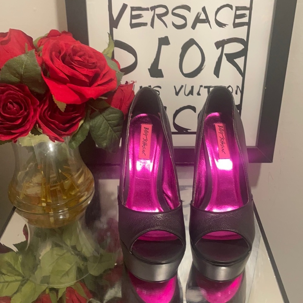 Ladies BETSEY JOHNSON LUCYYY WEDGE HEELS